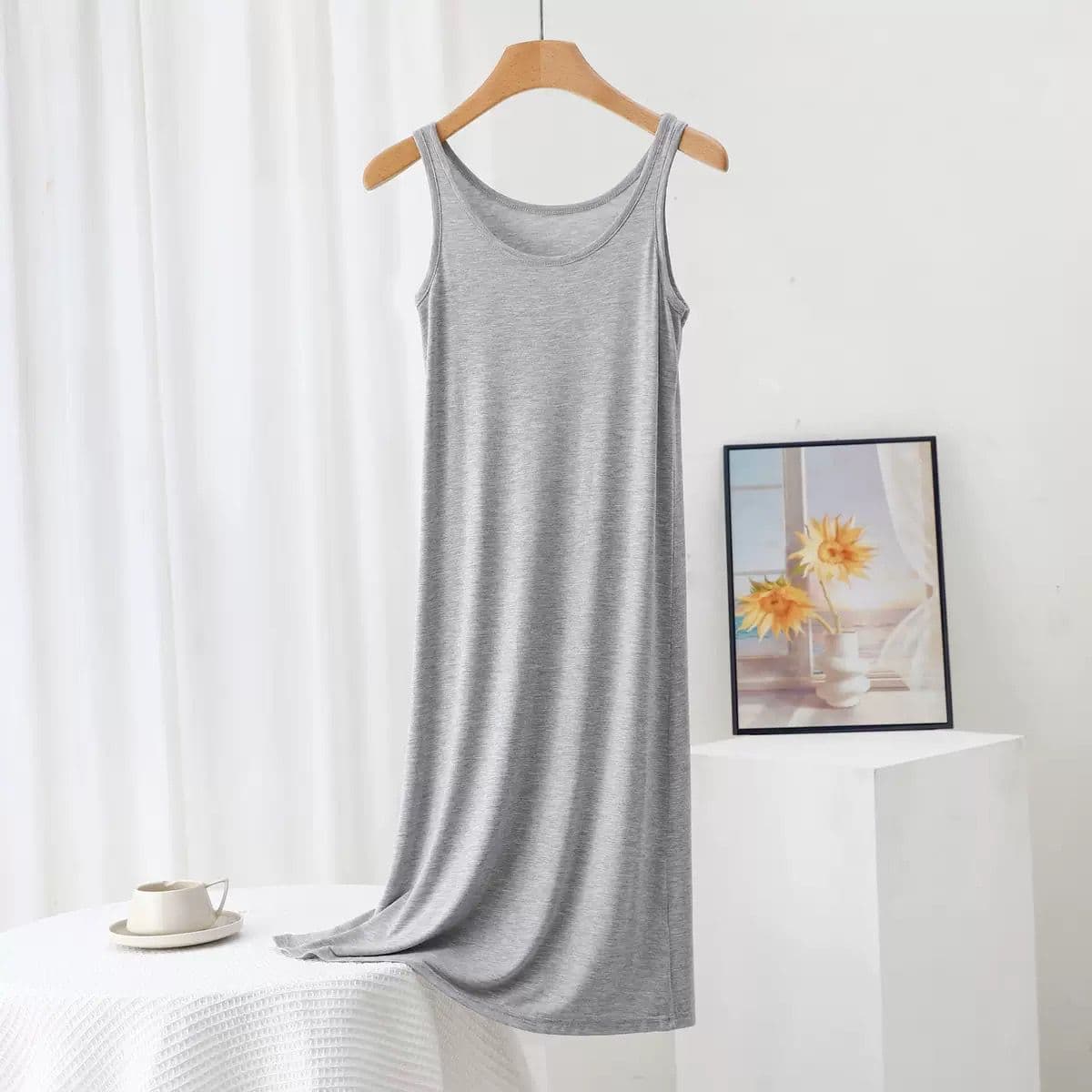 sleeveless night gown