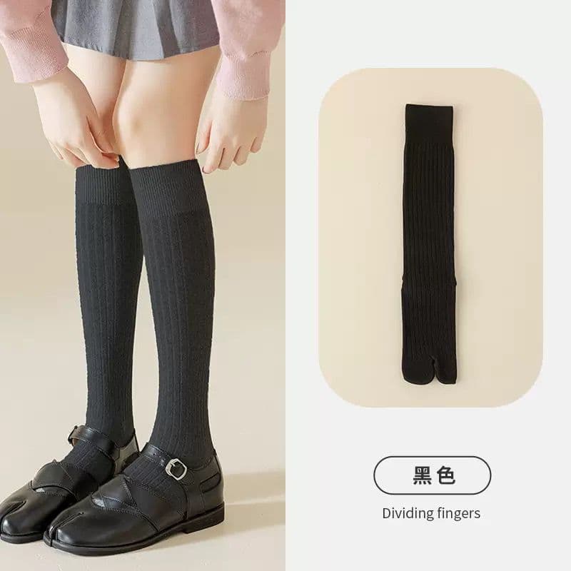 women split toe socks view 3